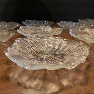 8 Vintage Indiana Glass Water Lily Desert Plates Dish
